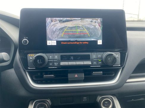 Used 2024 Toyota Grand Highlander XLE image 21