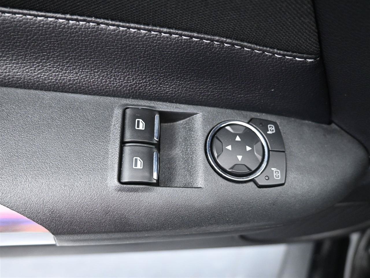 Used 2018 Ford Mustang Coupe RWD image 11