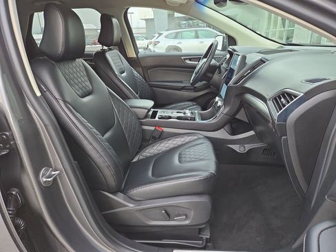Used 2024 Ford Edge Titanium image 17