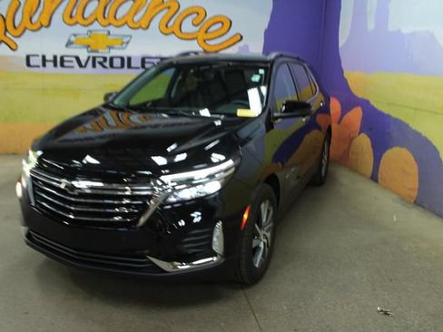 Used 2024 Chevrolet Equinox Premier FWD image 4