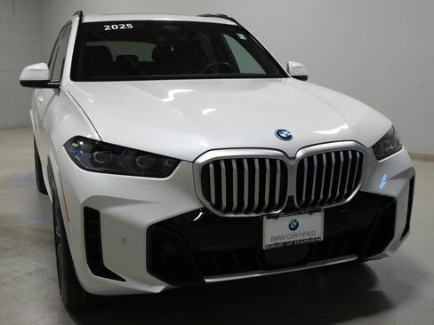 Certified 2025 BMW X5 xDrive50e w/ M Sport Package image 12
