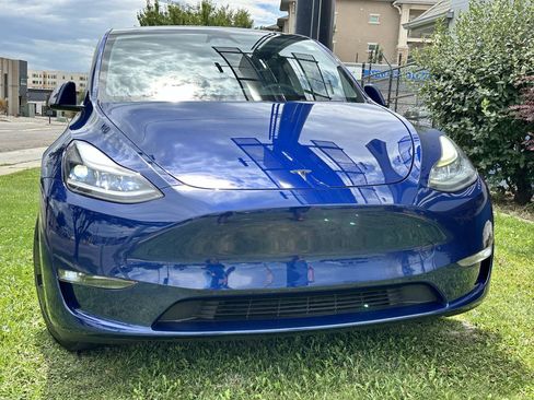 Used 2025 Tesla Model Y Long Range AWD/4WD image 4