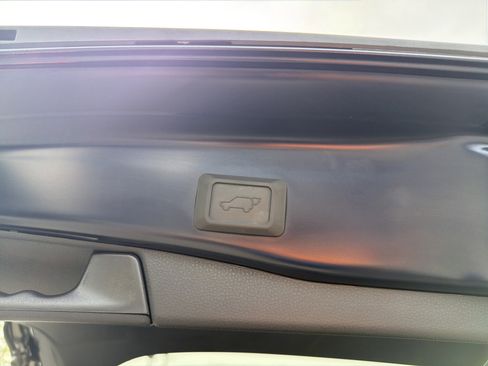 Used 2025 Toyota RAV4 XLE w/ Convenience Package AWD/4WD image 26
