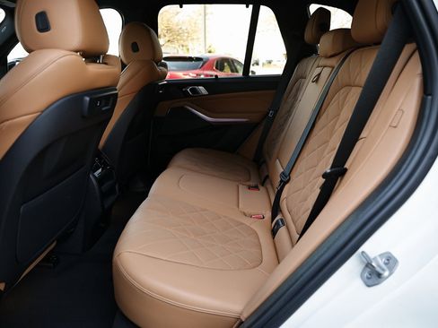 Used 2023 BMW X5 xDrive45e w/ M Sport Package image 26