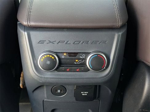 Used 2025 Ford Explorer Platinum w/ LUX Leather Package image 31