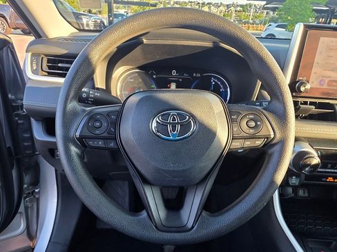 Used 2024 Toyota RAV4 XLE image 15