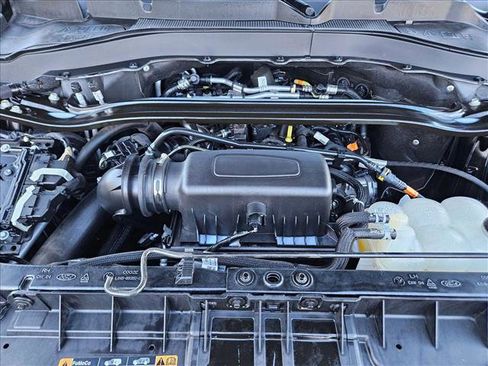 Used 2023 Ford Explorer Limited w/ Equipment Group 301A image 23