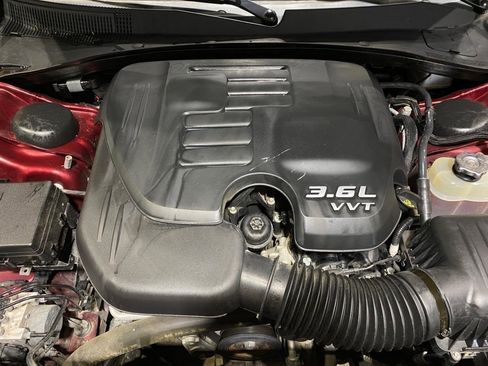 Used 2019 Chrysler 300 S w/ 300S Alloy Edition RWD image 25
