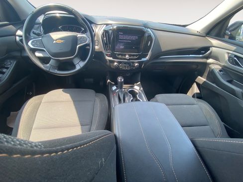 Used 2020 Chevrolet Traverse LT image 10