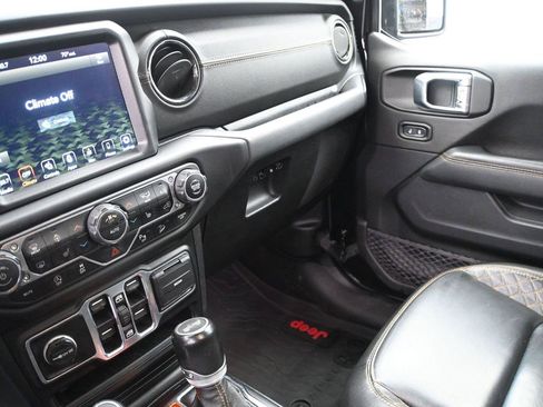 Used 2021 Jeep Wrangler Unlimited Sahara AWD/4WD image 4