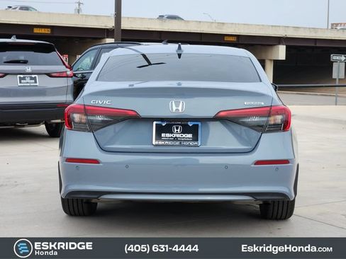 Used 2023 Honda Civic Touring image 6