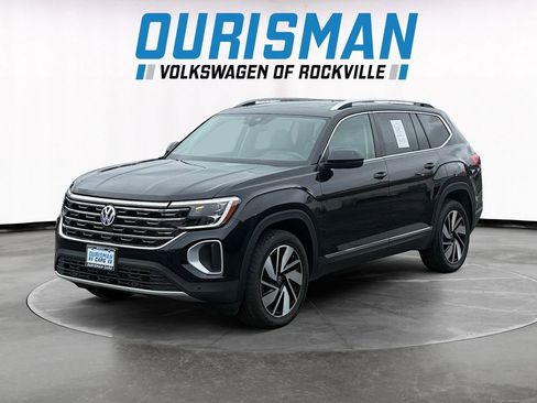 Used 2025 Volkswagen Atlas SEL AWD/4WD image 2