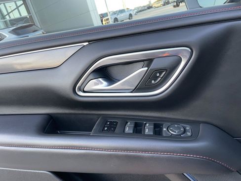 Used 2023 Chevrolet Suburban RST AWD/4WD image 25