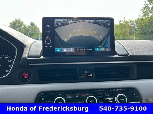 Used 2025 Honda Pilot EX-L image 20