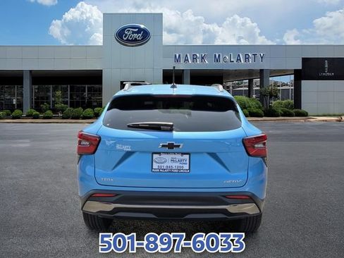 Used 2025 Chevrolet Trax ACTIV w/ Driver Confidence Package FWD image 4