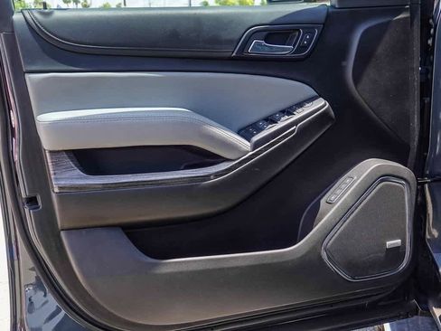 Used 2019 Chevrolet Suburban LT w/ LT Signature Package image 21