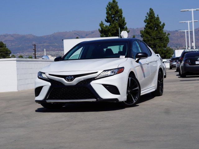 Used 2019 Toyota Camry XSE FWD image 4