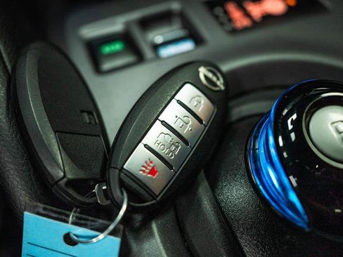 Used 2024 Nissan Leaf S image 19