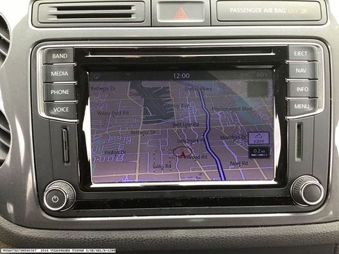 Used 2016 Volkswagen Tiguan SEL image 10