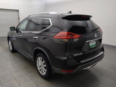 Used 2018 Nissan Rogue SV w/ Premium Package FWD image 5