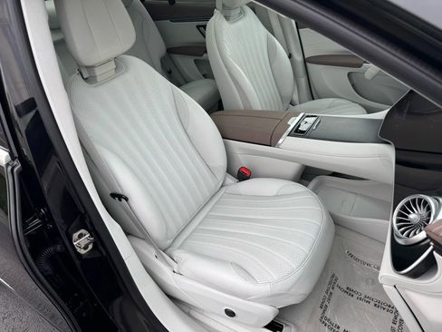 Used 2023 Mercedes-Benz EQS 580 4MATIC SUV image 26