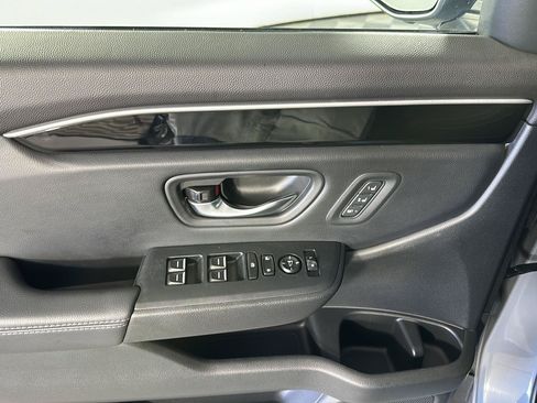 Used 2024 Honda Pilot Touring image 11