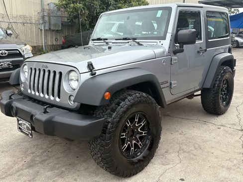 Used 2014 Jeep Wrangler Sport image 3