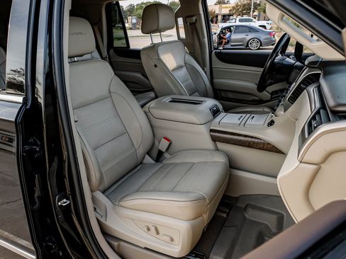 Used 2019 GMC Yukon Denali w/ Open Road Package image 39