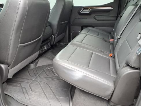 Used 2024 Chevrolet Silverado 1500 LT w/ Leather Package RWD image 17