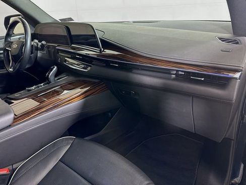 Certified 2023 Cadillac Escalade ESV Premium Luxury w/ LPO, Radiant Package image 33