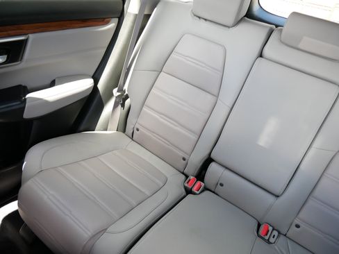 Used 2020 Honda CR-V Touring image 12