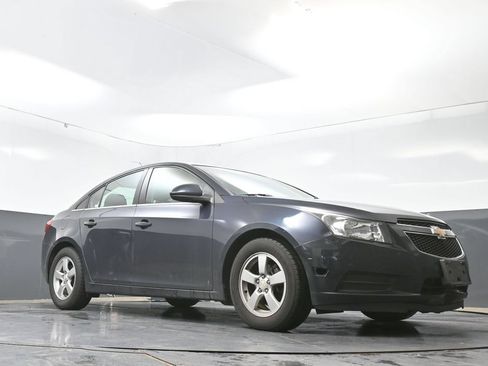 Used 2014 Chevrolet Cruze LT FWD image 24