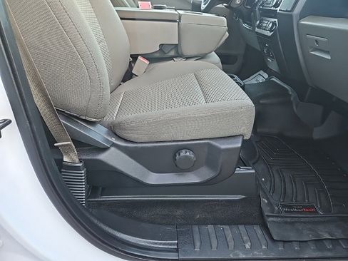 Used 2015 Ford F150 XLT image 71