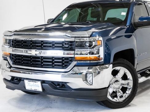 Used 2018 Chevrolet Silverado 1500 LT w/ All Star Edition AWD/4WD image 2