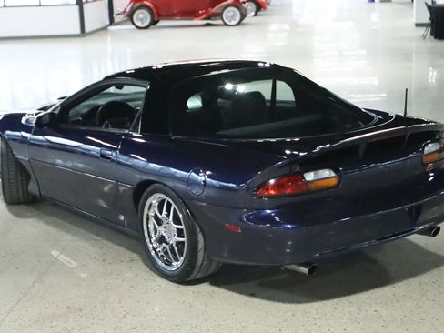 Used 2001 Chevrolet Camaro Z28 image 9