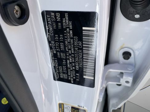 Certified 2026 Hyundai Venue SEL FWD image 25