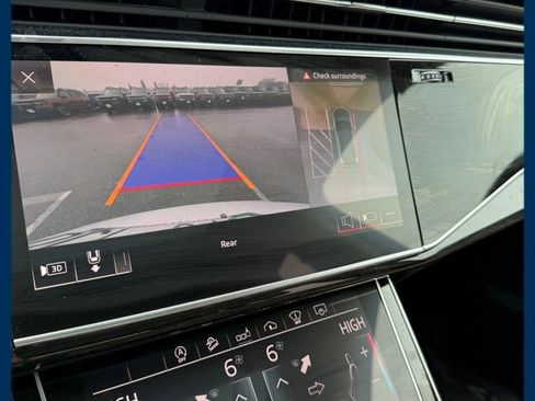 Used 2020 Audi Q7 3.0T Prestige image 4