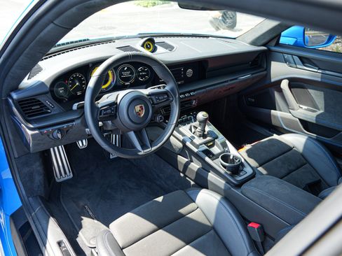 Used 2022 Porsche 911 GT3 RWD image 15