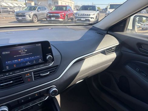 Used 2023 Nissan Altima 2.5 S FWD image 34