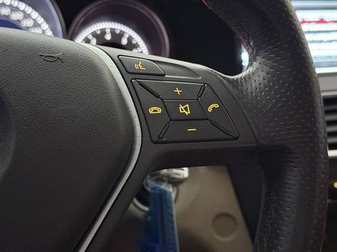 Used 2013 Mercedes-Benz C 300 Sport image 37