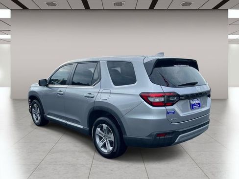 Used 2025 Honda Pilot EX-L image 6