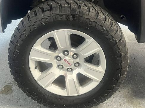 Used 2016 GMC Sierra 1500 SLT w/ SLT Premium Package AWD/4WD image 9