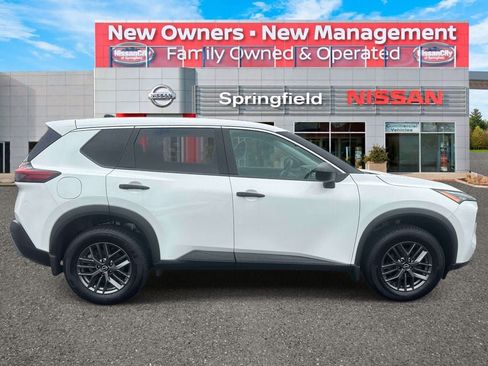 Used 2023 Nissan Rogue S AWD/4WD image 4