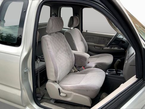 Used 2003 Toyota Tacoma PreRunner RWD image 6