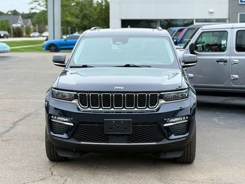 Used 2023 Jeep Grand Cherokee Limited AWD/4WD image 35