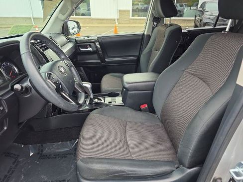 Used 2021 Toyota 4Runner TRD Off-Road AWD/4WD image 5