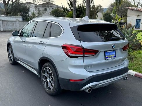 Used 2021 BMW X1 xDrive28i w/ Premium Package image 3
