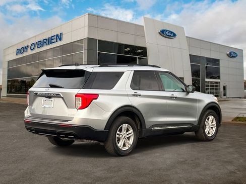 Certified 2024 Ford Explorer XLT AWD/4WD image 5