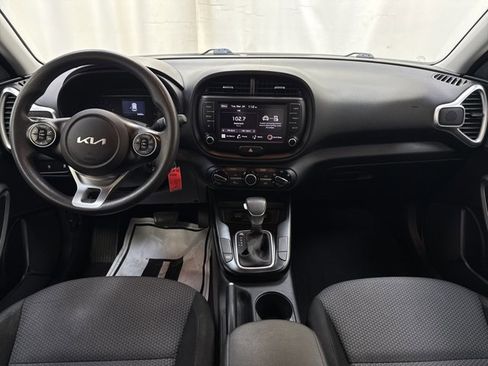 Certified 2022 Kia Soul LX image 15