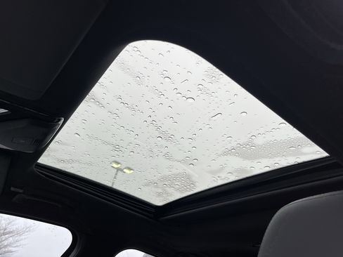 Used 2021 BMW 330i xDrive Sedan w/ Convenience Package image 18